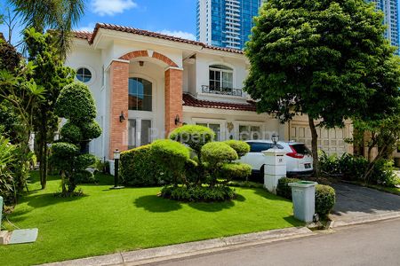Dijual Murah Rumah Mewah 4 Kamar Furnished di Lokasi Elit Taman Beverly Golf Lippo Karawaci Tangerang