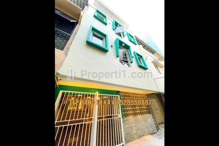 Jual Cepat Rumah Kost Baru 4 Lantai Full 100% Terisi 17 Kamar di Gajah Mada Taman Sari Jakarta Barat