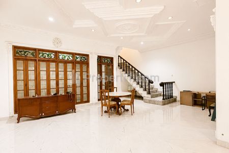 Jual Rumah Siap Huni di Kebayoran Baru, Jakarta Selatan Dekat Sudirman - 3+1 Kamar Tidur