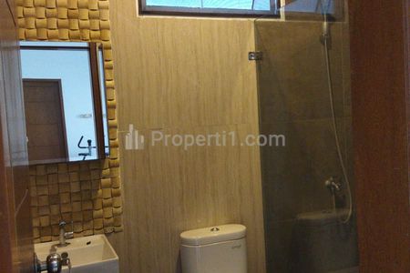 Dijual Rumah di Jalan Raya Tanjung Duren Jakarta Barat - Lokasi Strategis Dekat Mall, Kampus, Tol, Transum, RS