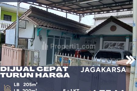 Dijual Rumah Terawat 3 Lantai Lokasi Strategis di Jagakarsa Jakarta Selatan