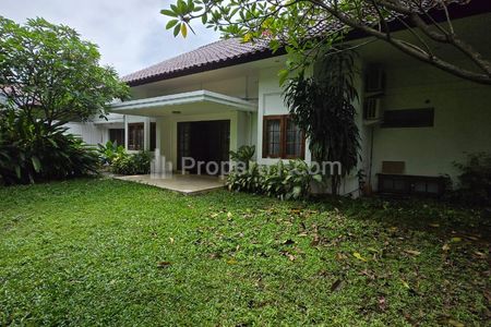 For Sale – Rumah di Jalan Wijaya Kebayoran Baru Jakarta Selatan Lokasi Strategis