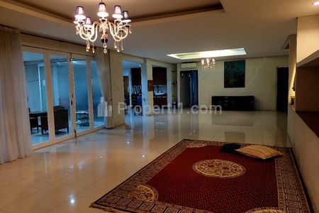 For Rent – Rumah di Kebayoran Baru Jakarta Selatan Lokasi Strategis