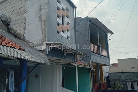 Jual Rumah 2 Lantai, SHM, LT.30/LB.60, di Tanah Sareal Kota Bogor