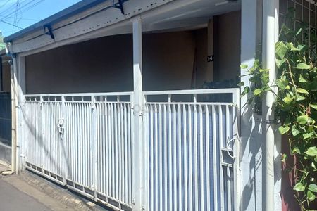 Jual Rumah Minimalis Siap Huni 2 Kamar Tidur 1 Kamar Mandi Caport di Sayap Jl. Terusan Jakarta Antapani Bandung