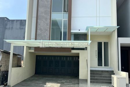 Dijual Rumah 3 Lantai Pakuwon City Suvadiva Mulyorejo Surabaya Timur REV.A710