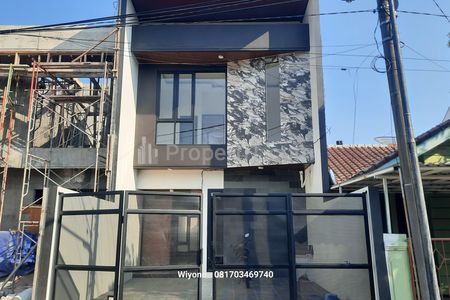 Jual Rumah di Rungkut Mapan Dekat Rungkut Industri Surabaya Timur Row Jalan Lebih Lebar