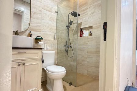 Jual Rumah Komplek Cantik di Taman Palem Lestari, Cengkareng Barat, Jakarta Barat