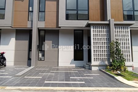 Disewakan Rumah Baru Siap Huni di Summarecon Crown Gading Cluster Viola Bekasi