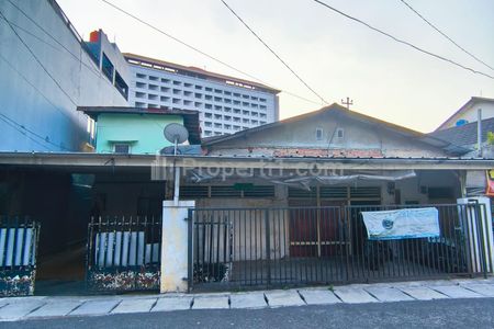 Dijual Rumah Hitung Tanah 380 m² di Pancoran Jakarta Selatan - Potensi Pengembangan Tinggi