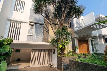 For Sale Luxury House with Swimming Pool, Pondok Indah South Jakarta | LB 1,015 sqm | SHM