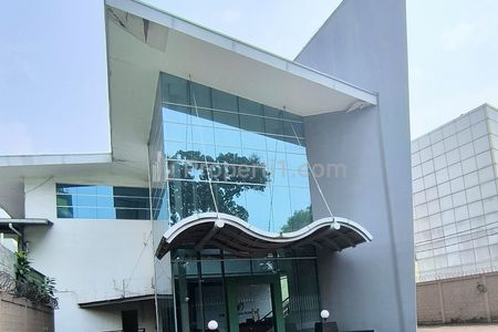 Dijual Gedung Bagus di Pasar Minggu Jakarta Selatan - di Bawah NJOP