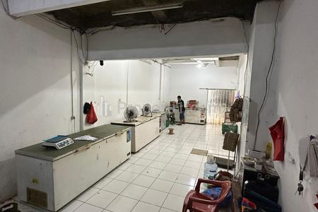 Jual Ruko 1000 Taman Palem Lestari Cengkareng 3 Lantai Siap Pakai