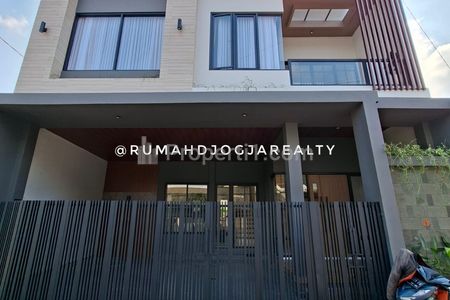 Jual Rumah Mewah Full Furnish Kualitas Premium Kawasan Perumahan Jl. Kaliurang Km 6,5 Yogyakarta Dekat UGM, AL Azhar