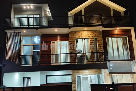 Jual Villa Aktif Plus Kolam Renang di Kota Batu, Jawa Timur
