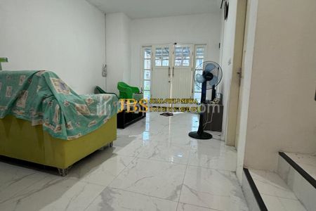 Rumah 2 Tingkat Dijual di Komplek Medan Resort City Jalan Merci Raya - Medan