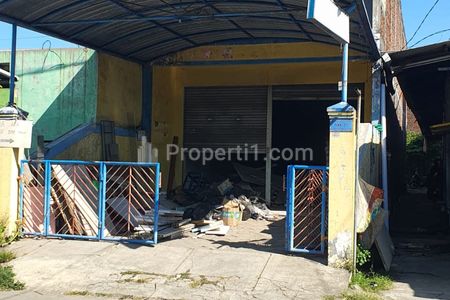 Dijual Murah Ruko 2 Lantai di Jl. Kolonel Sugiono Waru Sidoarjo Jawa Timur Strategis Terletak di Jalan Raya