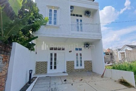 Dijual Rumah 2 Lantai Nyaman Strategis Dekat Mall Pondok Gede Kota Bekasi