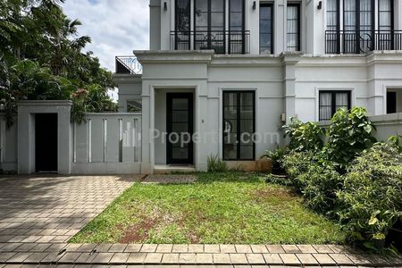 DIJUAL FRENCH CLASSIC HOUSE  DALAM CLUSTER DI KEMANG, JAKARTA SELATAN