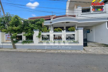 Dijual Rumah Hook 2 Lantai Full Furnished SHM di Pengantigan, Banyuwangi Kota, Dekat Alun-alun