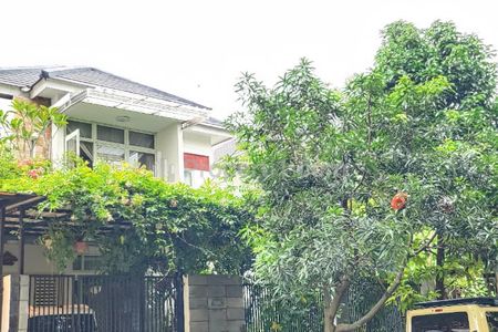 Dijual Rumah Full Furnished dengan Private Kolam Renang di Metland Menteng Cluster Regina Jakarta Timur