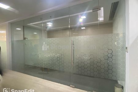 Sewa Ruang Kantor Siap Pakai Full Furnish Lantai 22 di Equity Tower, SCBD Sudirman, Kebayoran Baru, Jakarta Selatan