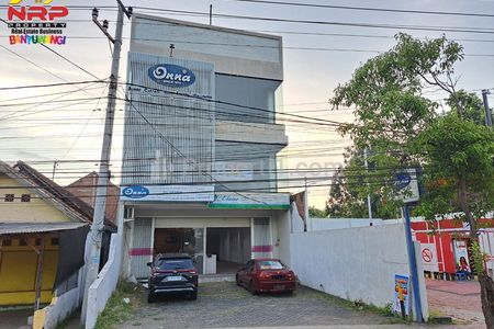 Disewakan Ruko 3 Lantai di Jl. Letjen S. Parman Banyuwangi | Lokasi Strategis Pusat Bisnis