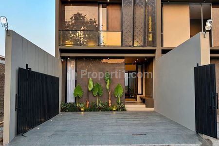 Jual Rumah Mewah Tropis Modern Full Furnish Kolam Renang di Jl. Kaliurang Km 9,5 Sleman Yogyakarta Dekat UGM, UII