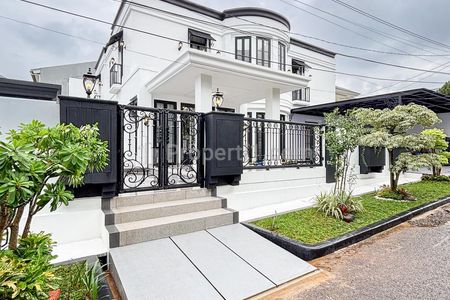 Dijual Rumah Baru, Design Modern Classic, Dalam Komplek di Bintaro, Jakarta Selatan
