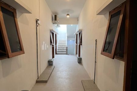 Jual Rumah Kost Okupansi Penuh di Ketintang, Gayungan, Surabaya Selatan - 26 Kamar dengan Kamar Mandi Dalam