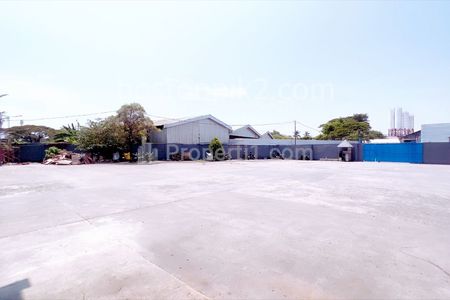 Sewa Gudang Siap Pakai Luas 10000m2 Bangunan 5000m2 di Raya Prancis, Benda, Dekat Bandara Soetta, Akses Kontainer, Tangerang, Banten