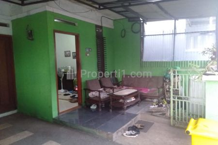 Teras dan Ruang Tamu