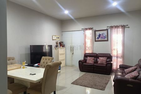 Disewakan Rumah Bagus dengan Furnished di Sedayu City Cluster Eropa, Kelapa Gading, Jakarta Utara