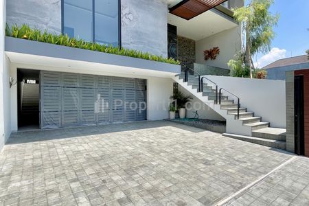 Dijual Rumah Baru Gress di Citraland Surabaya