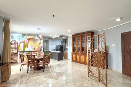 Apartment for Rent at Beverly Tower Location in South Jakarta - 4 BR, Modern Fully Furnished