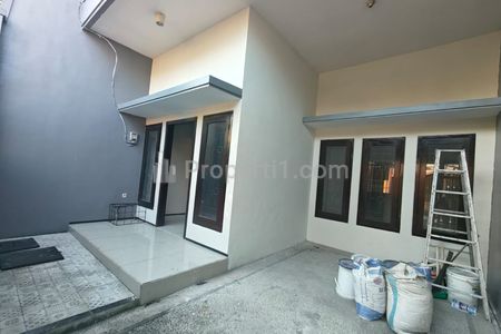 Jual Rumah 2 Lantai SHM Klampis Semolo Dekat Merr Rungkut Surabaya, Siap Huni & Bagus