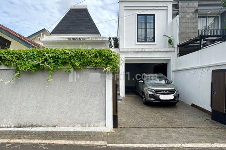 Dijual Classic House di Cilandak, Jakarta Selatan
