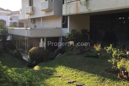 Dijual Rumah dalam Komplek Dekat Living Plaza Cinere, Depok