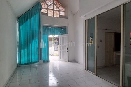 Disewakan Rumah Murah 1,5 Lantai di Taman Modern Cakung Jakarta Timur Siap Huni Minimalis Modern