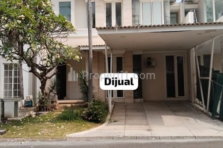 Dijual Rumah di Pakuwon Indah Sby Barat Cluster Lariz Wood