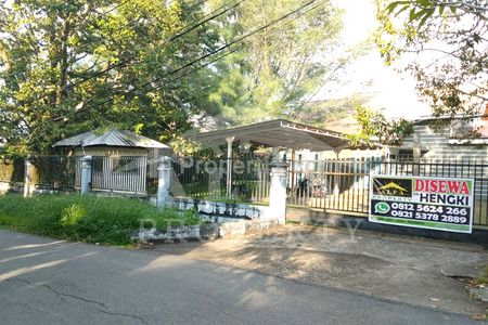 Sewa Cepat Rumah Hook Halaman Luas Cck Kantor, Cafe, Restoran