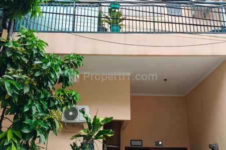 Dijual Rumah 2 Lantai Siap Huni dengan Harga Murah dan Area Bebas Banjir di Perumahan Harapan Baru Bekasi