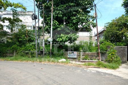 Jual Cepat Tanah Luas Bonus Rumah Cocok Bangun Ruko Gudang Kantor di Pontianak