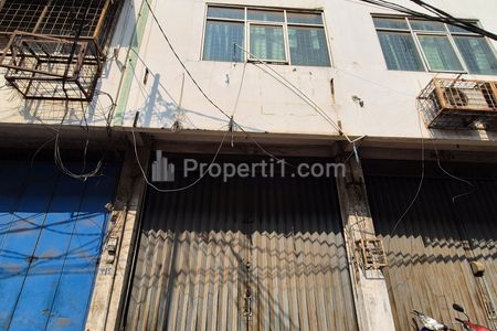 Dijual Murah Ruko Gandeng 9x20 dan 3 Lantai Full Akses Kontainer 40ft di Kawasan Pergudangan Kapuk, Jakarta Utara