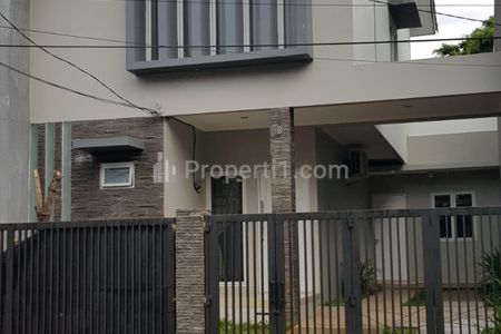 Sewa Rumah Siap Huni 3+1 BR Unfurnish, Tenang, Akses Jalan Lebar di Tebet Timur, Jakarta Selatan