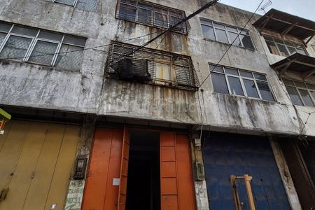 Disewakan Ruko 4,5x20 dan 3 Lantai Full Akses Kontainer 40 Feet di Kawasan Pergudangan Kapuk, Jakarta Utara
