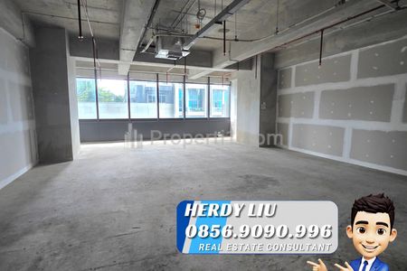 Disewakan Office District 8 SCBD, Treasury Tower Jakarta Selatan Luas 143 m2