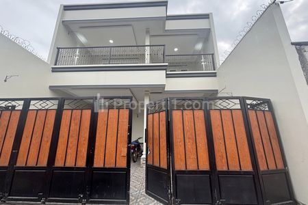 Dijual Rumah Cantik Strategis Bebas Banjir Dekat Terminal Depok