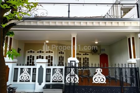 Disewakan Rumah 2 Lantai Semi Furnished di Perumahan Tytyan Indah Bekasi